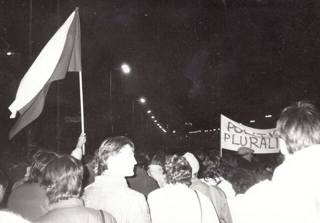 Demonstrace v Praze, listopad 1989, archiv Jiřího Fuchse